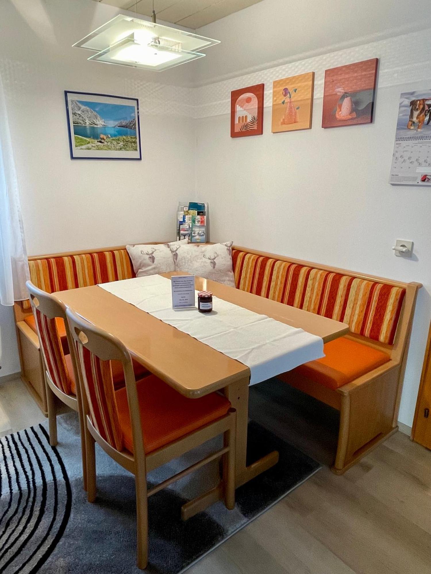 Ferienwohnung Karin 블루덴츠 외부 사진