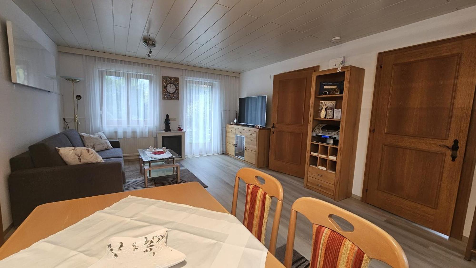 Ferienwohnung Karin 블루덴츠 외부 사진