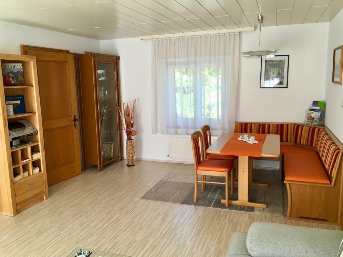 Ferienwohnung Karin 블루덴츠 외부 사진